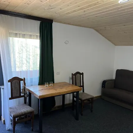 Bed & Breakfast Alpen Krokus Yablunytsia