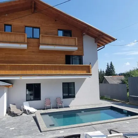 Alpen Krokus Bed & Breakfast Yablunytsia