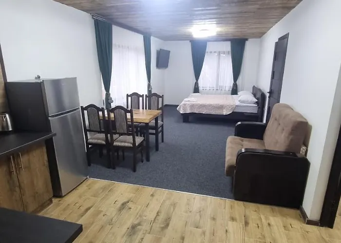 Alpen Krokus Bed & Breakfast Yablunytsya